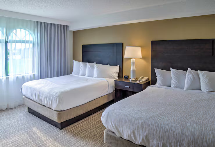 2 Qn 1 Bdrm Ste  Embassy Suites Indianapolis N. April 3-6 2026