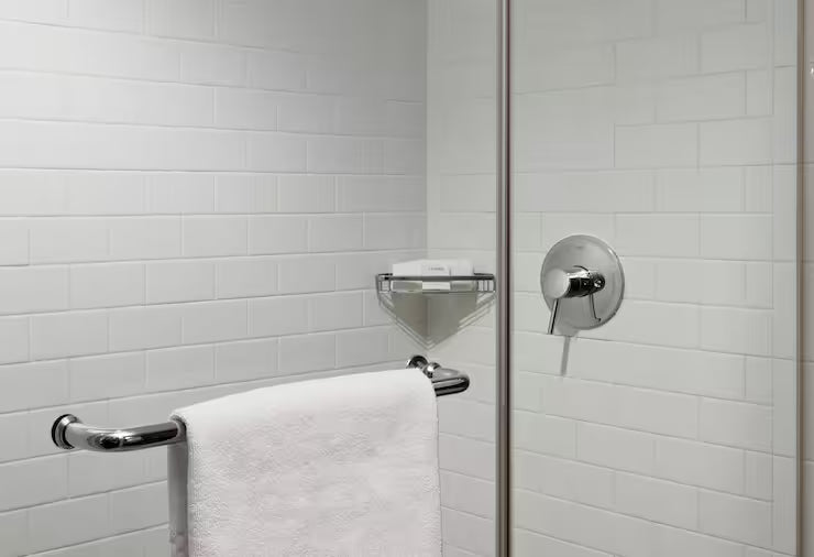 1 King Distrikt Hotel NYC By Hilton July 17-19