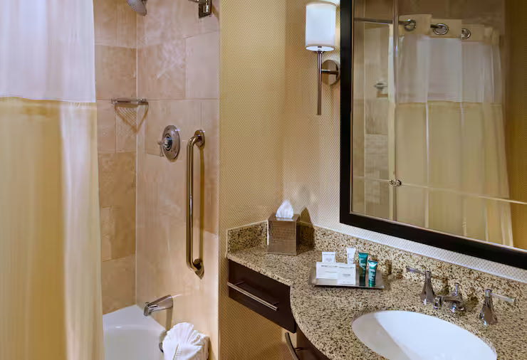 2 Qn Hilton Americas July 3-5