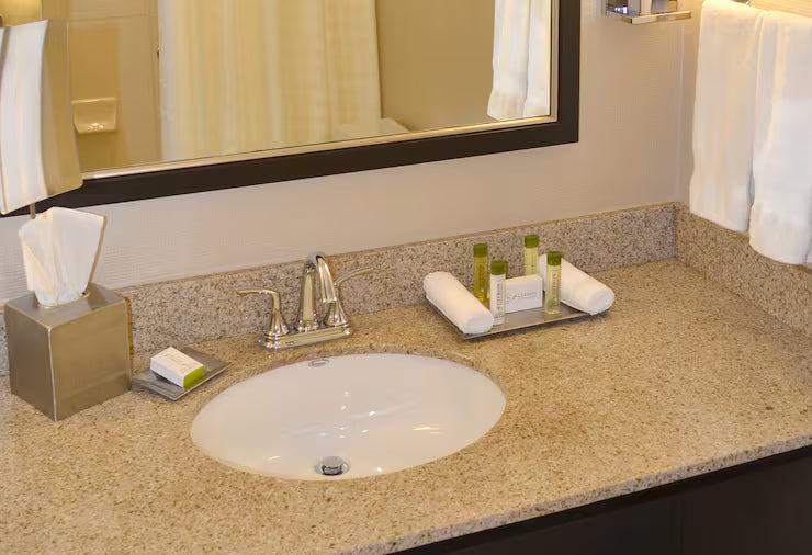 2 Dbl Double Tree Hobby Airport June 28-July 5