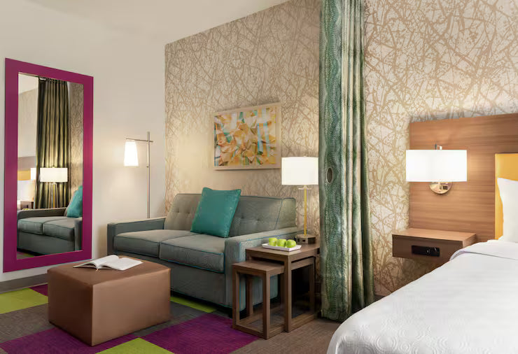 1 Qn Studio June 15-17 Home 2 Suites by Hilton Overland Park