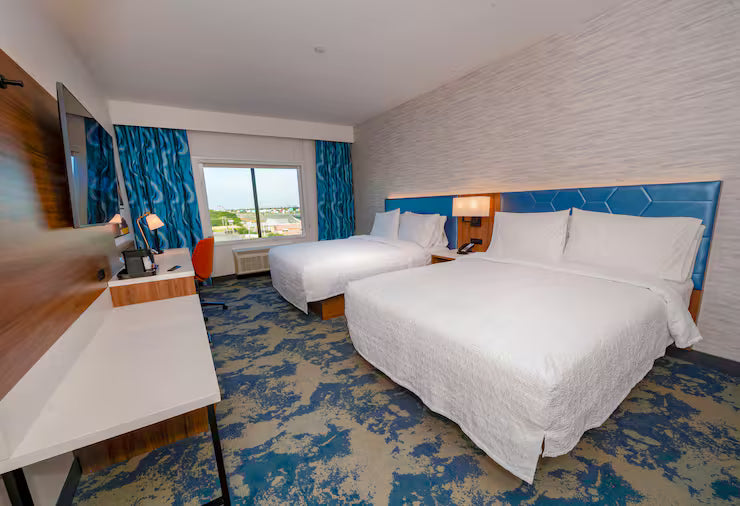 2 Qn Hampton Inn and Suites Irving Hwy 183 July 13-15