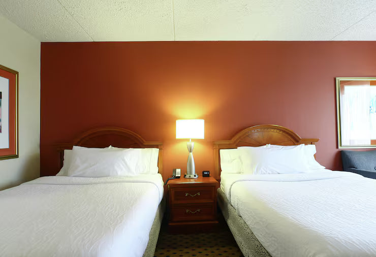 2 Qn Hilton Garden Inn Secaucus / Meadowlands July 17-19