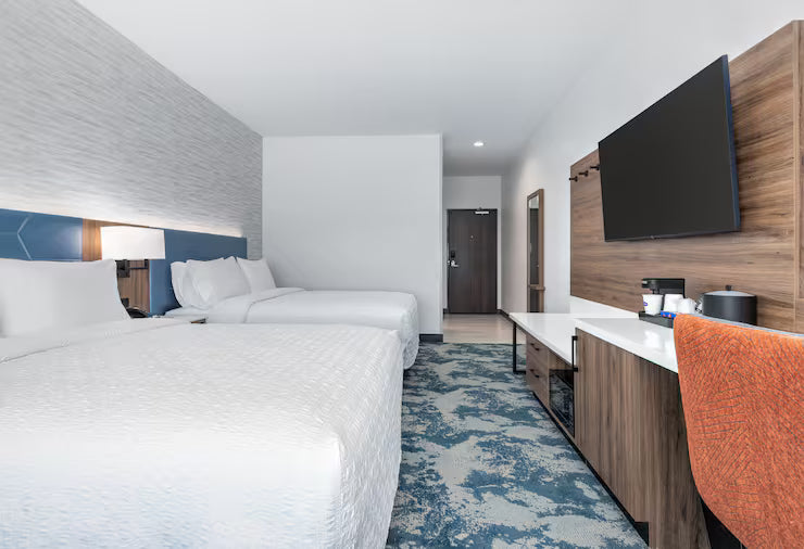 2 Qn Hampton Inn and Suites Irving Hwy 183 July 13-15