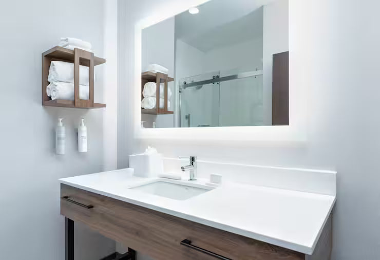 2 Qn Hampton Inn and Suites Irving Hwy 183 July 13-15