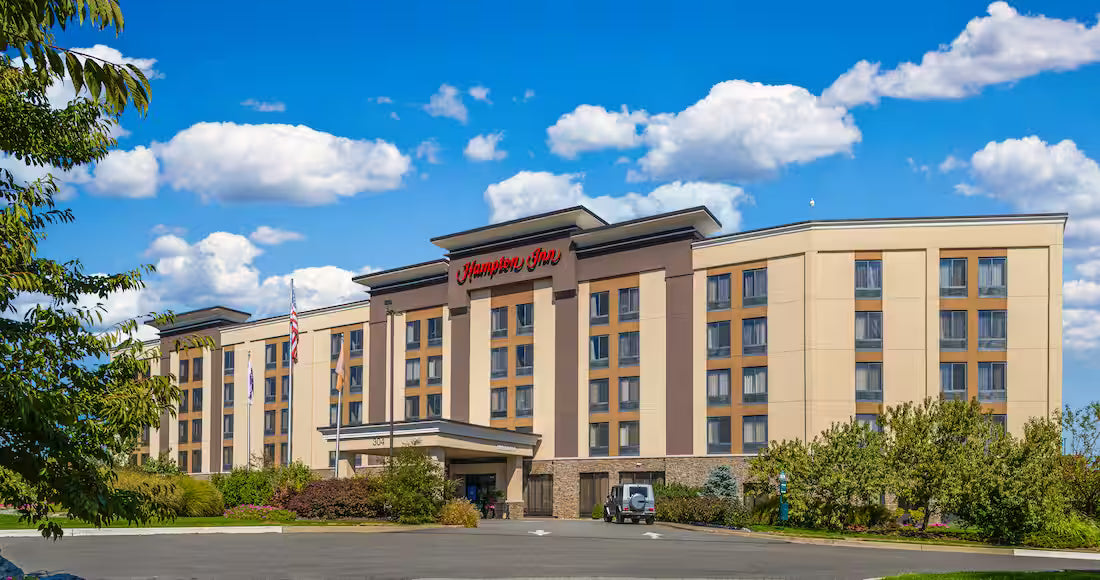 2 Qn Hampton Inn Carlstadt-At The Meadowlands July 17-19