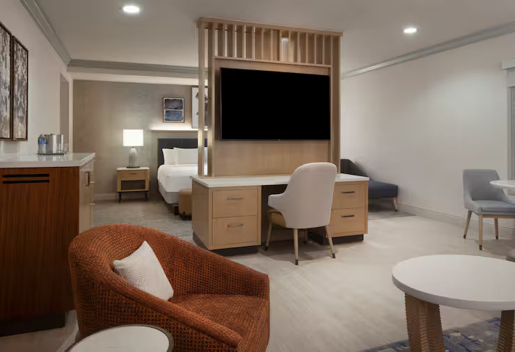 1 King Ste W/2 Bunk Bd Hilton Anatole July 13-14