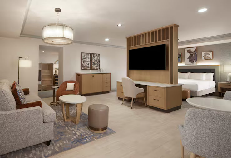 1 King Ste W/2 Bunk Bd Hilton Anatole July 13-14