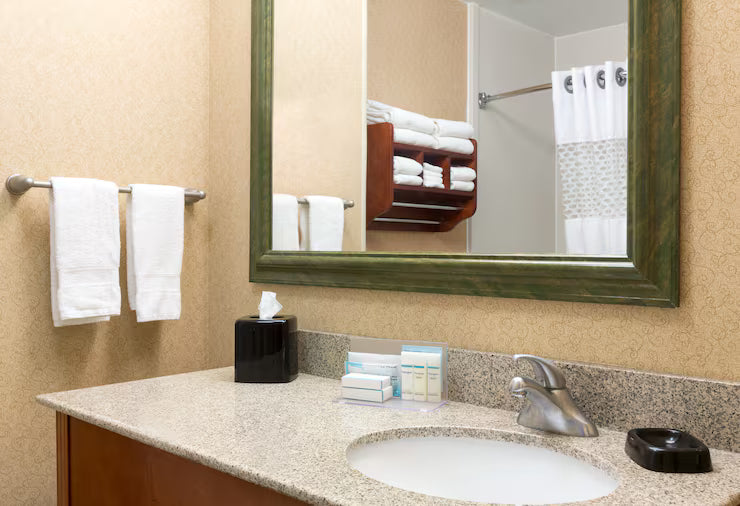 2 Qn  Hampton Inn Willowbrook June 26-30