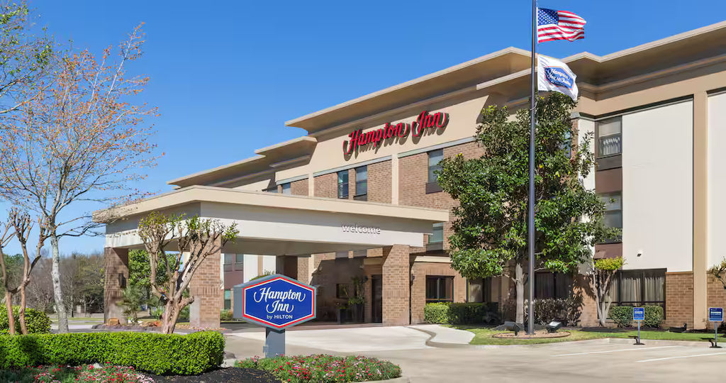 2 Qn  Hampton Inn Willowbrook June 26-30