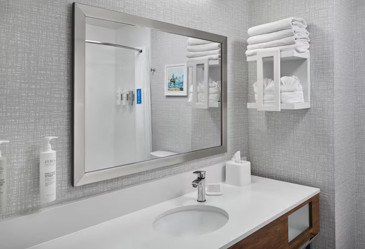 2 Qn Hampton Inn Kansas City / The Legends July 10-12