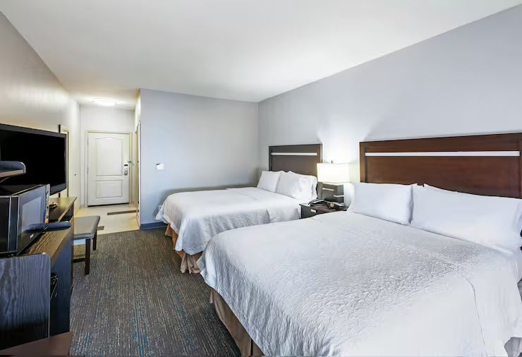 2 Qn Hampton Inn Houston/League City June 28-July 5