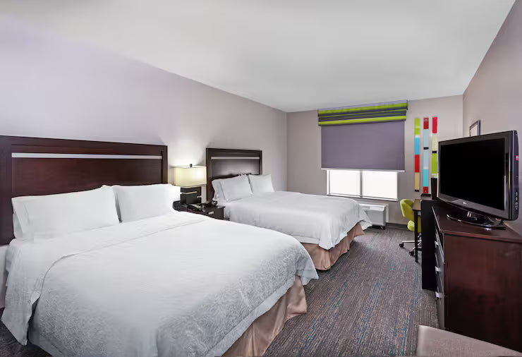 2 Qn Hampton Inn Houston/League City June 28-July 5