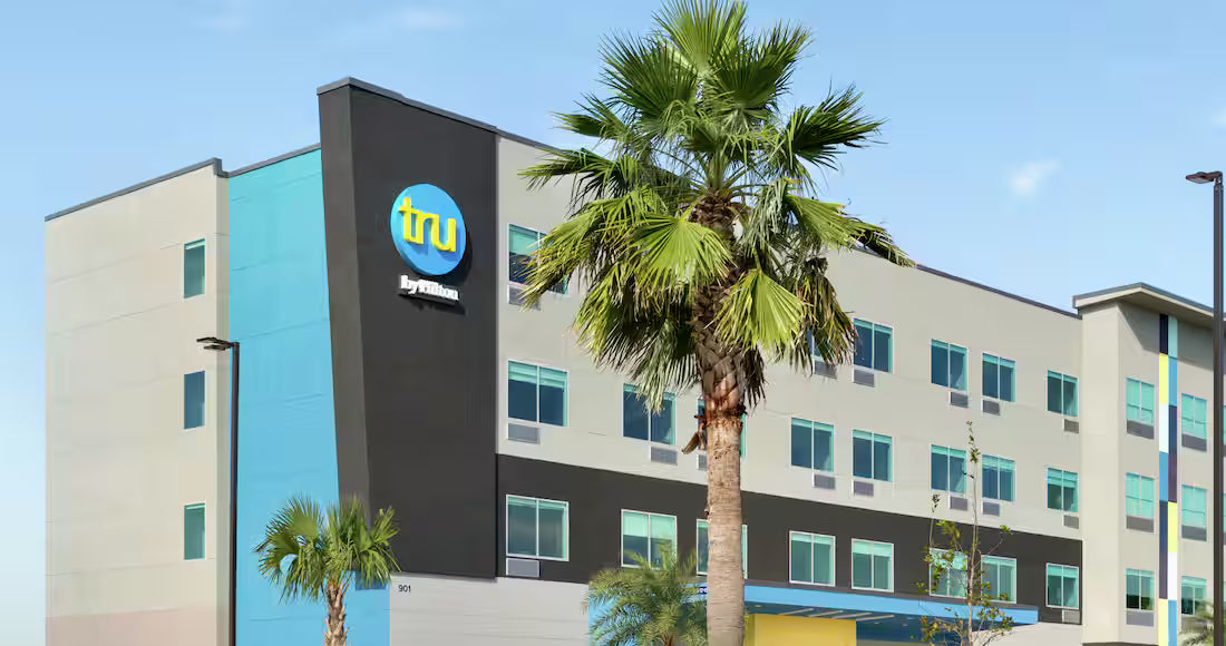 2 Qn Tru By Hilton NASA June 28-July5