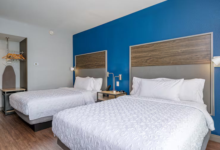 2 Qn Tru By Hilton Indianapolis April 3-6 2026