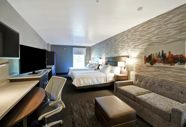 2 Queen Suite Home 2 Suites Hilton LA / Montebello June 11-13