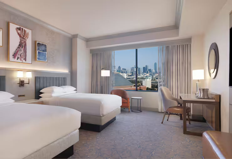 2 Qn Hilton Anatole July 13-14